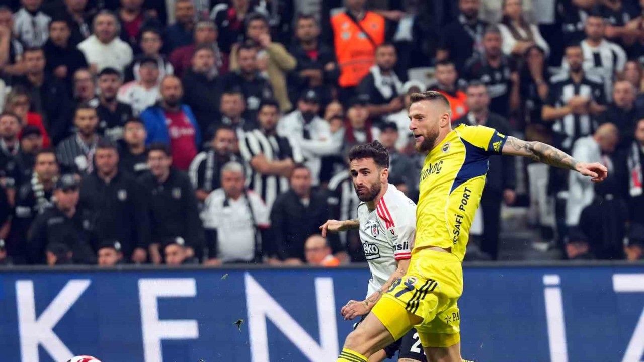 Trendyol Süper Lig: Beşiktaş: 2 - Fenerbahçe: 3 (Maç sonucu)