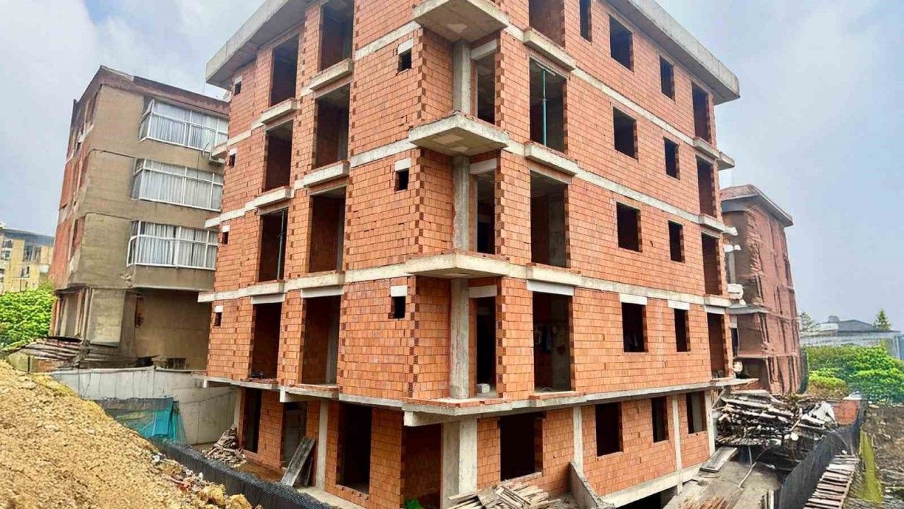 Ümraniye’de kentsel dönüşümle Yarısı Bizden kampanyasıyla ilçe genelinde gerçekleştirilen dönüşüm çalışmaları aralıksı