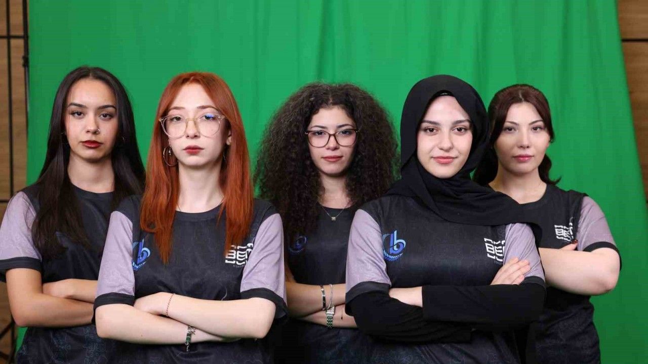 Türkiye’yi temsil ettiler: Genç kadınlardan uluslararası valorant turnuvasında büyük başarı