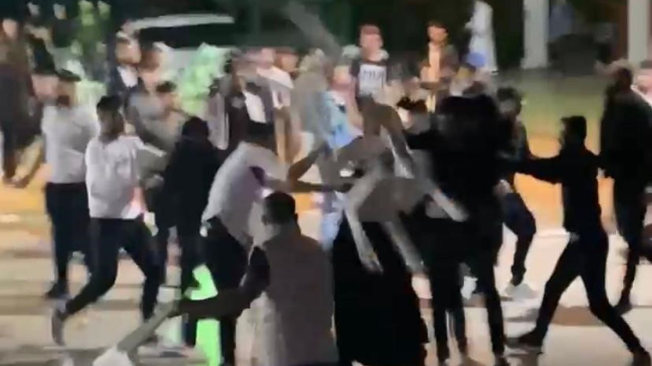 Antalya’da düğün kavgaya döndü: Sandalyeler havada uçuştu