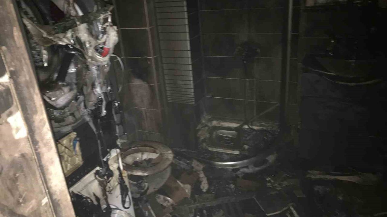 Bandırma’da kurutma makinesi yangını: Kadın ve 3 kedi son anda kurtarıldı