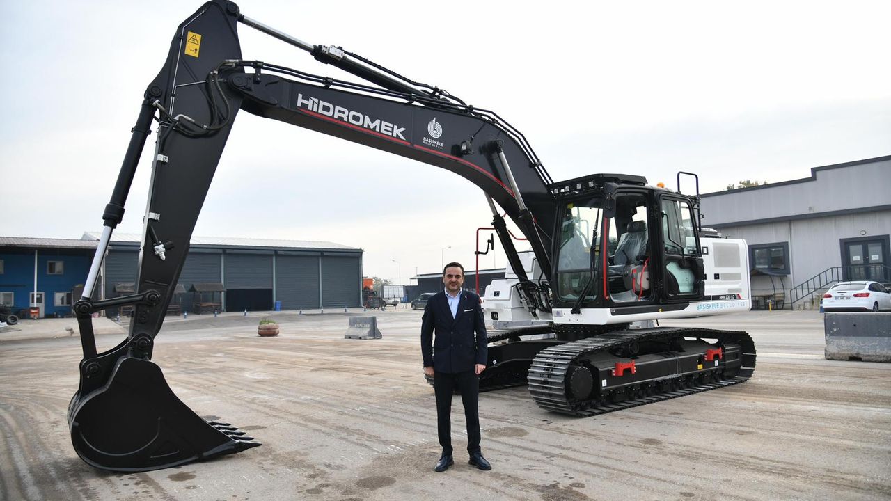 Başiskele Belediyesi’ne yeni iş makinesi: Altyapı çalışmaları hız kazanacak