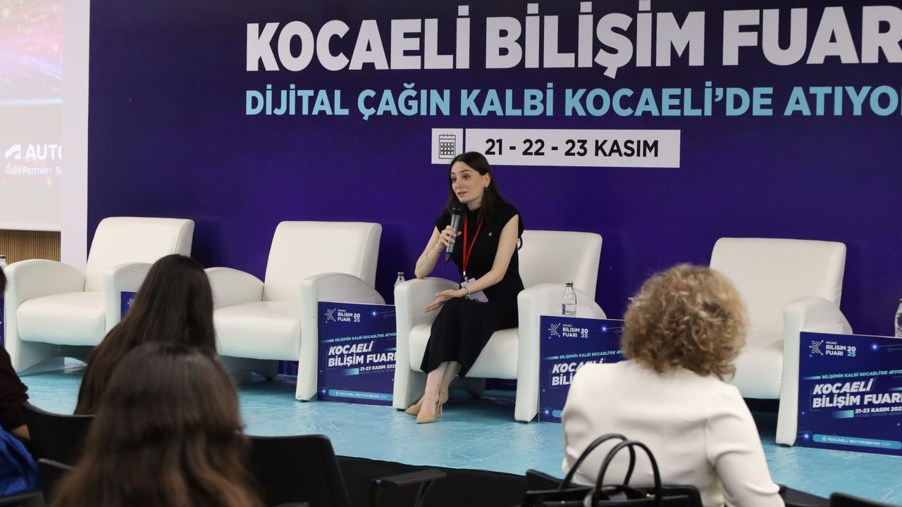 Büyükşehir’in Düzenlediği Bilişim Fuarı Kalitesini Ortaya Koyuyor