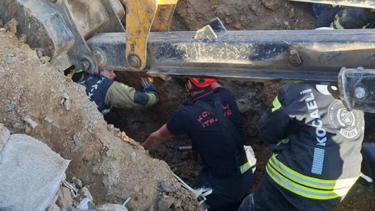 Toprak bir anda kaydı! Kocaeli'deki yaralı işçi için ekipler zamanla yarıştı