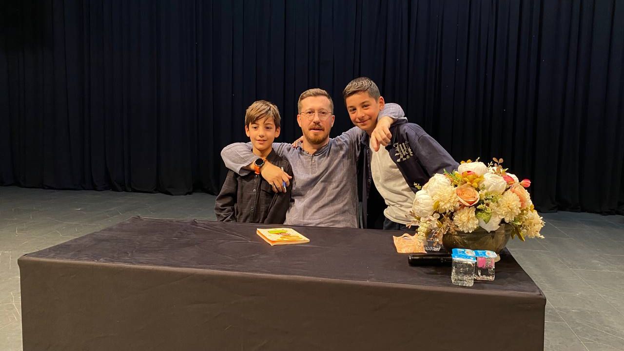 Çayırova’da Kitap Günleri Coşkusu: Sertaç Abi Çocuklarla Bir Araya Geldi