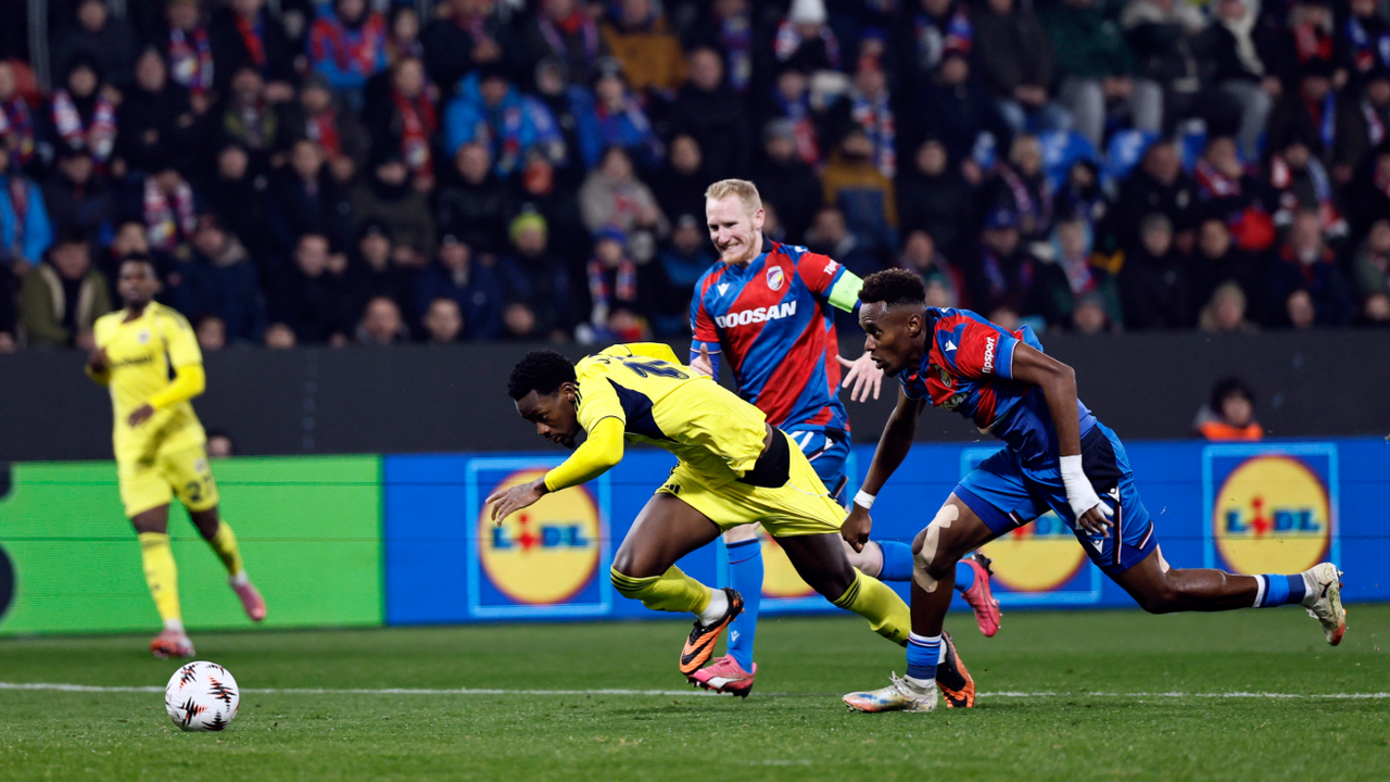 Fenerbahçe'nin Son Dakika Penaltı Beklentisi Gündem Oldu