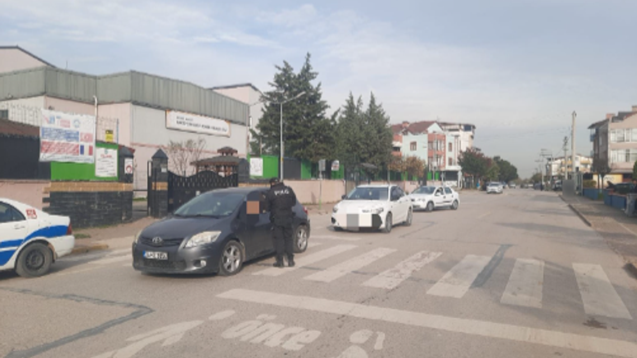 Kocaeli’de okul çevreleri mercek altında: 376 kişi denetlendi