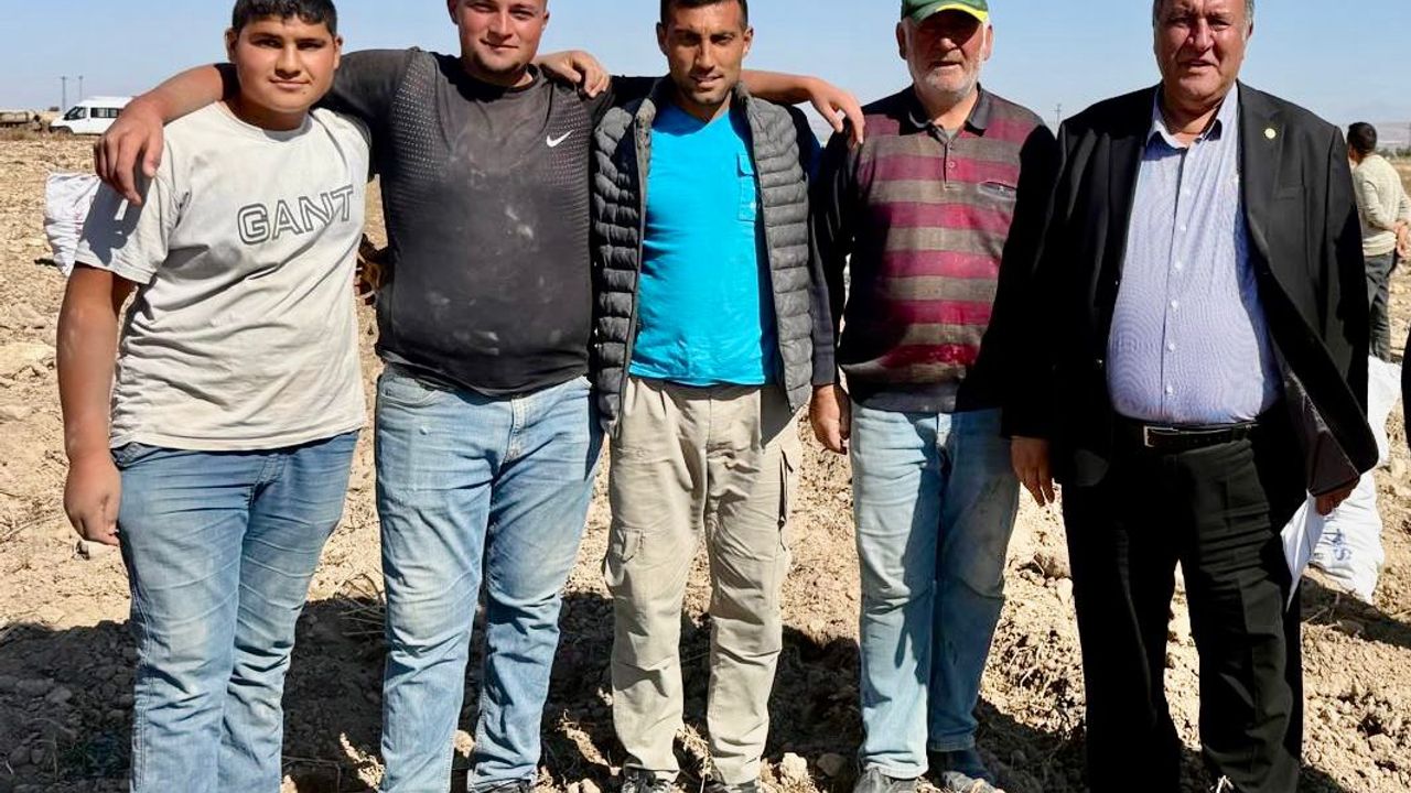 Gürer: “Çiftçi, Tarlada Kazanamayınca Amele Oluyor”