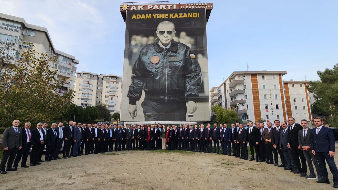AK Parti bölge teşkilatları Tekirdağ’da birlik ve dayanışma için toplandı