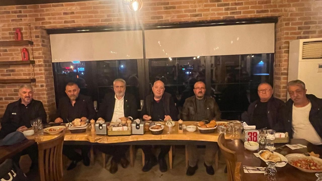 İzmit Yenimahalle Spor U18 Takımına Moral Dolu Jest