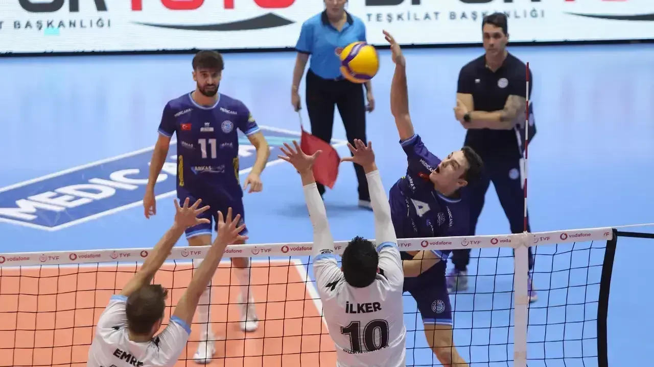 Kağıtsporlu Efeler İzmir’de Kayıp