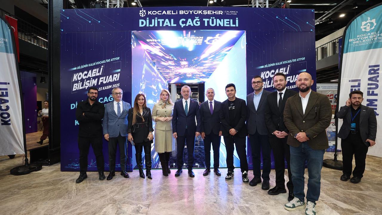 Kocaeli Bilişim Fuarı'nda Teknoloji Medyasının Önde Gelen İsimleri Buluştu