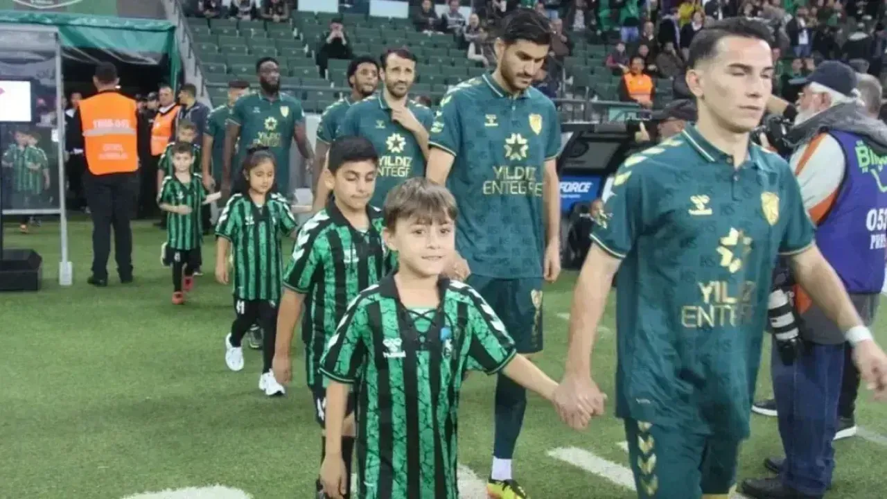Galatasaray Maçında Seremoni Kura ile Belirlenecek: Her Çocuğa Eşit Şans