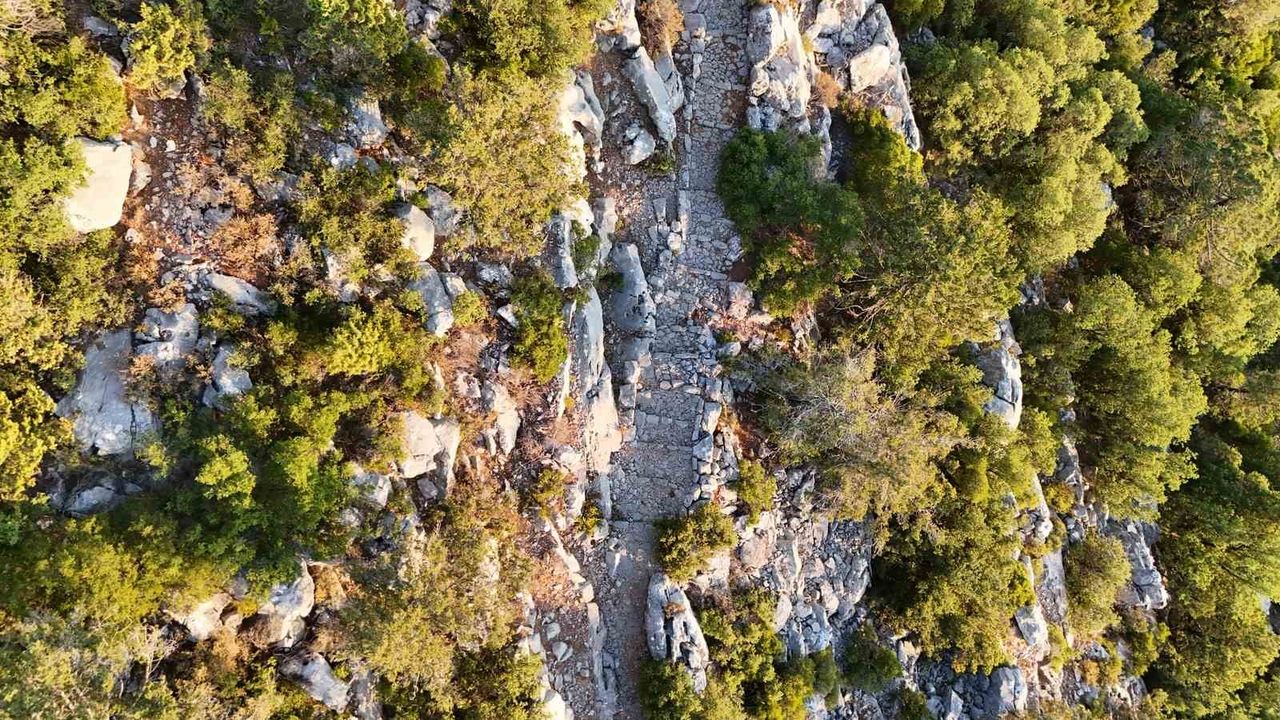 3 bin 650 metrelik tarihi Kervan Yolu rotası dron ile görüntülendi