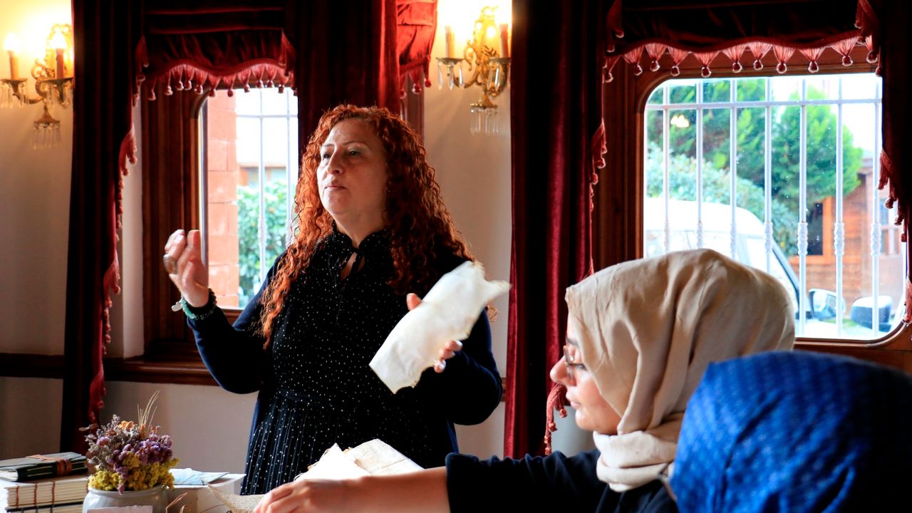 Selim Sırrı Paşa Konağı’nda “Konak Gülleri” sanata ilham oldu