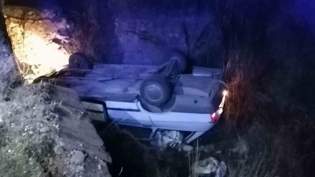 Burdur’da köpeğe çarpmamak isterken kanala uçtu