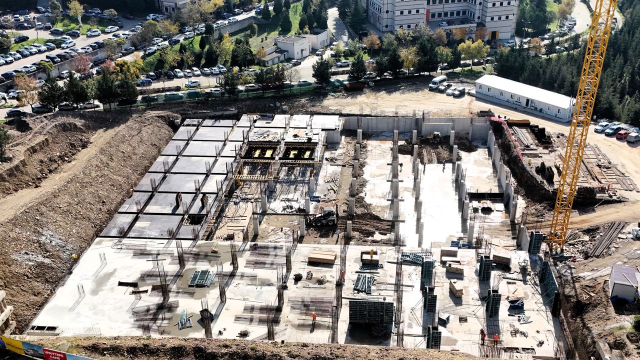 KOÜ Camii ve Otopark projesinde ilerleme yüzde 40