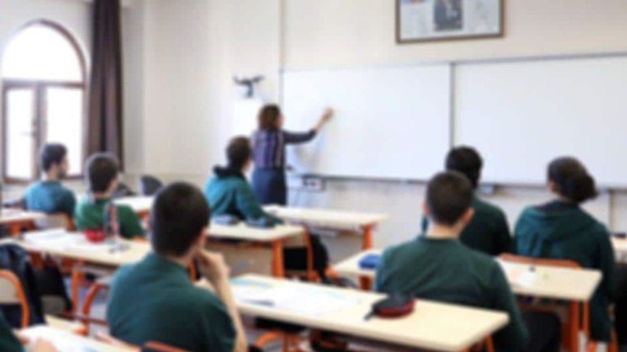 Ara tatiller tamamen kalkabilir! Bakanlıktan sürpriz hamle