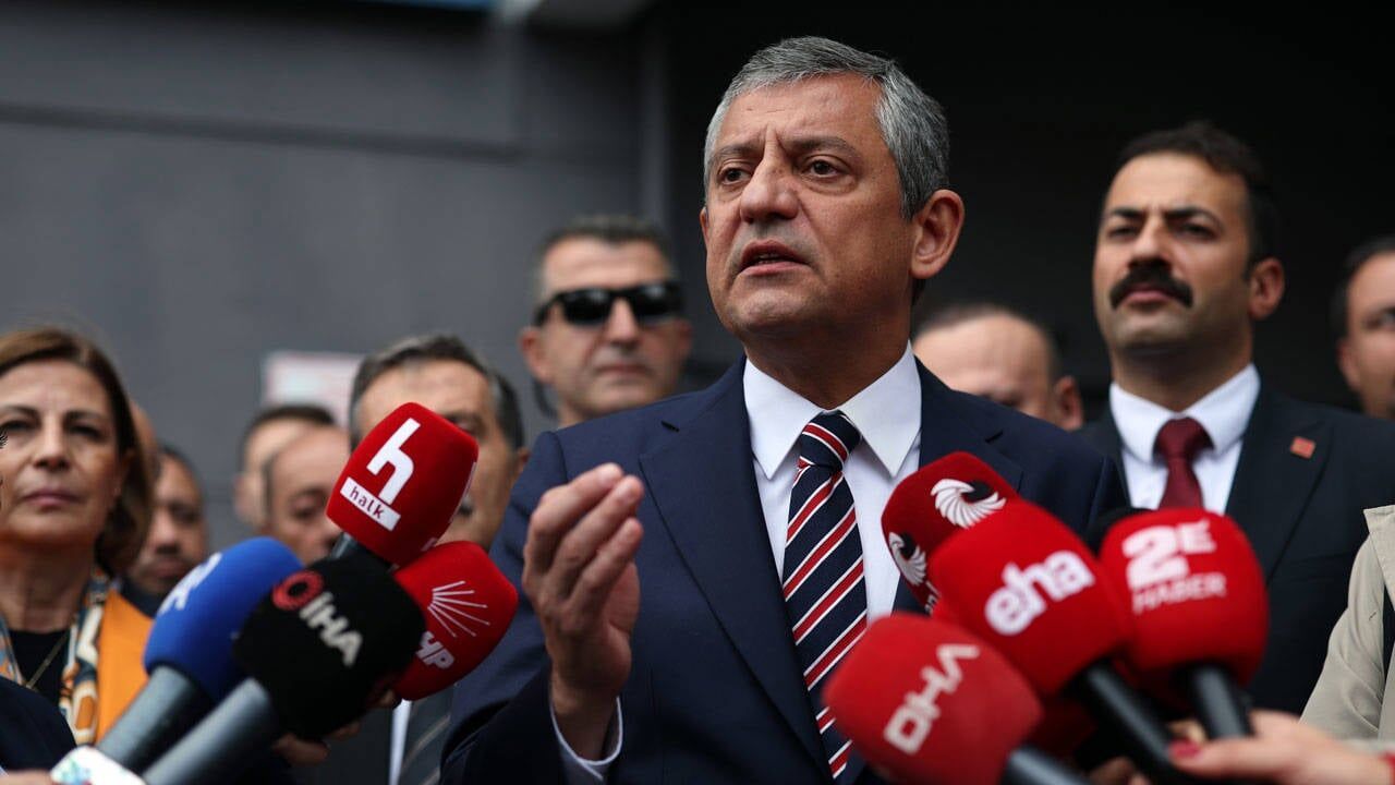 Akın Gürlek’e Tehdit Soruşturması: Özgür Özel’e Para Cezası