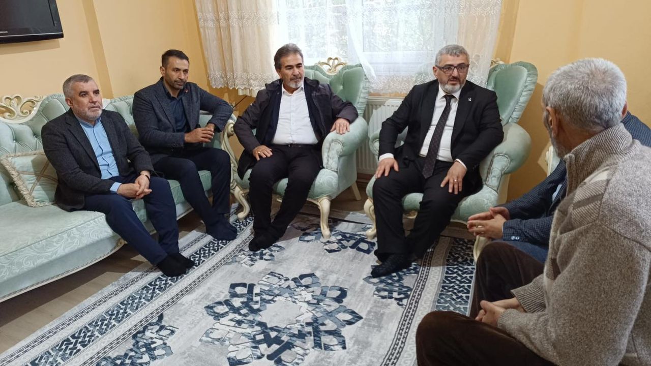 Yeniden Refah Partisi’nden Dilovası’ndaki faciada hayatını kaybeden ailelere taziye ziyareti