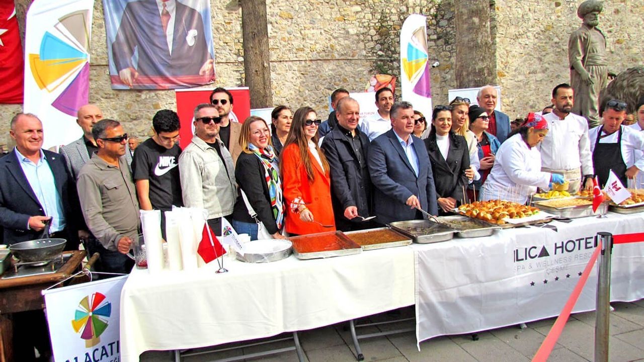Çeşme’de Kültür Yolu Festivali Gastronomi Etkinliğiyle Renkli Görüntülere Sahne Oldu