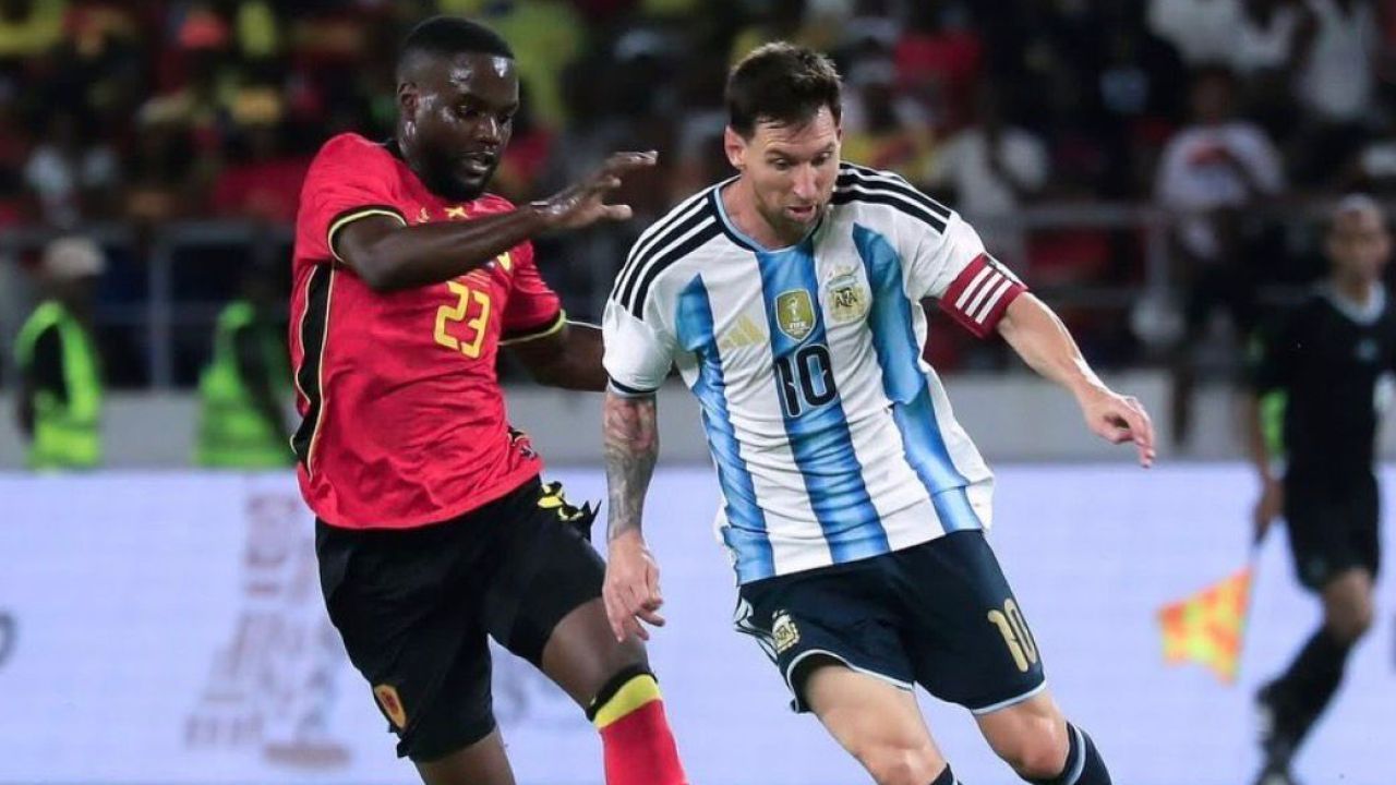 Messi’ye Karşı Görevde: Show Angola Formasıyla Sahada