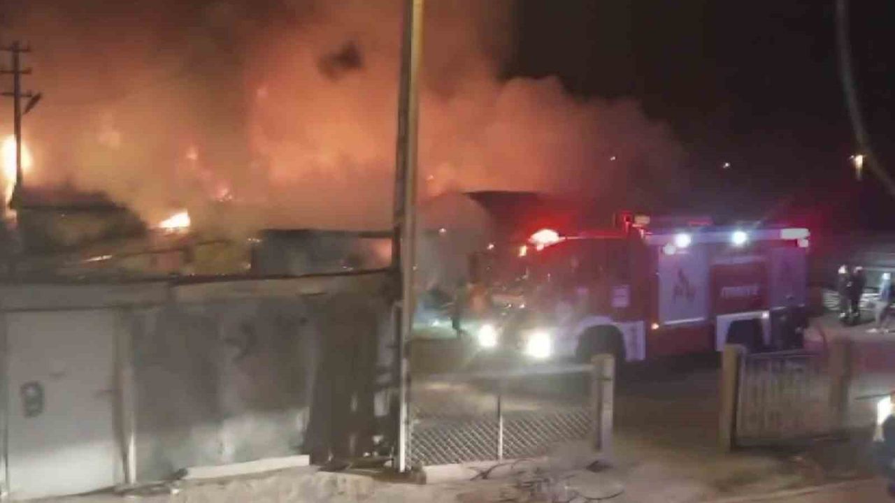 Sivas’ta ahır yangını korkuttu: Hayvanlar son anda kurtarıldı