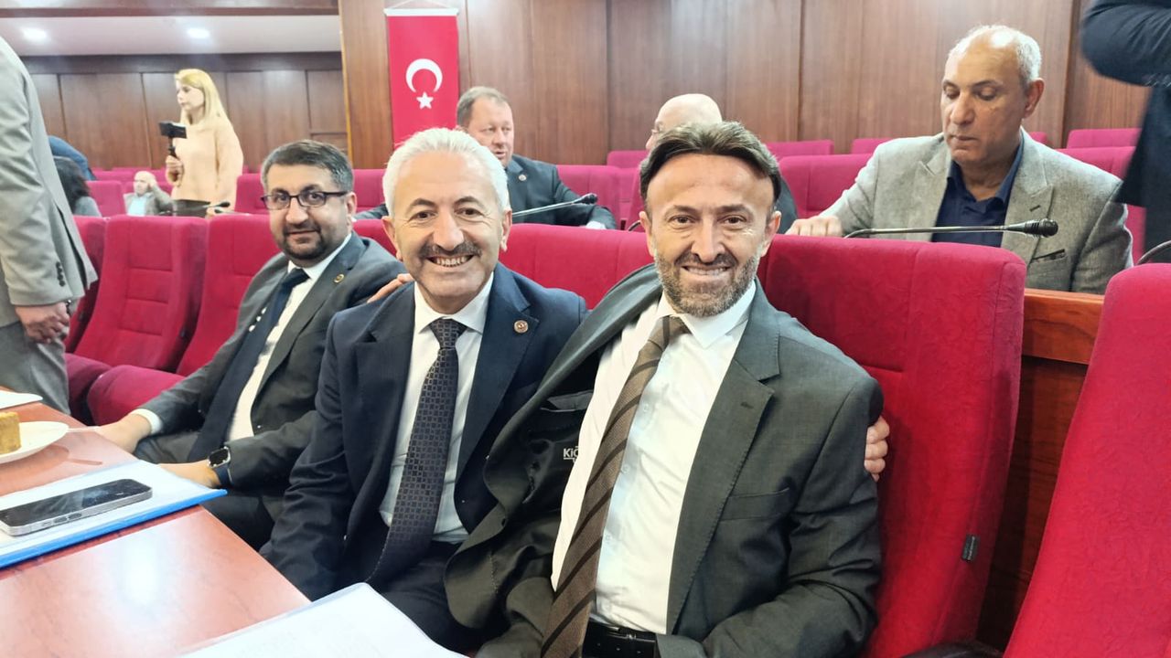 Gelecek Partili CHP meclis üyesi görevine başladı