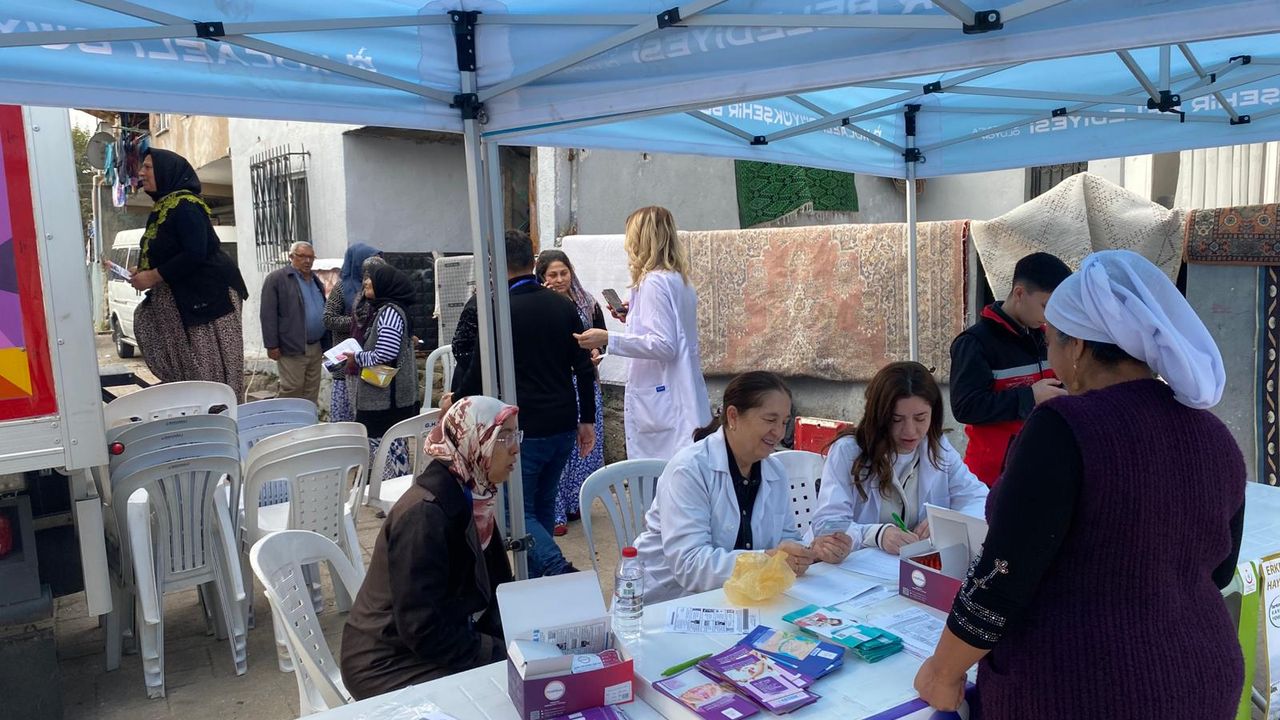 Kocaeli'de Roman Mahallelerinde Kanser Taraması Yapıldı