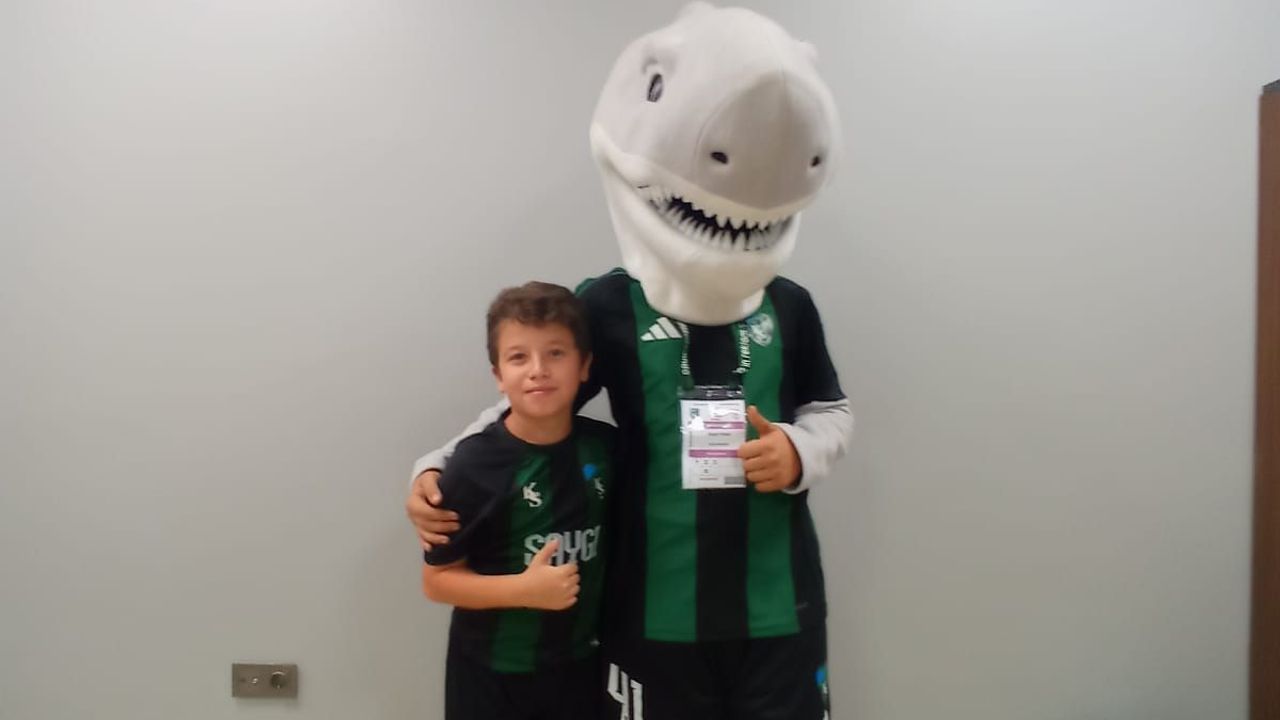 Küçük Yunus Emre’nin Unutulmaz Günü: Tarihi Galibiyete Sahada Tanıklık