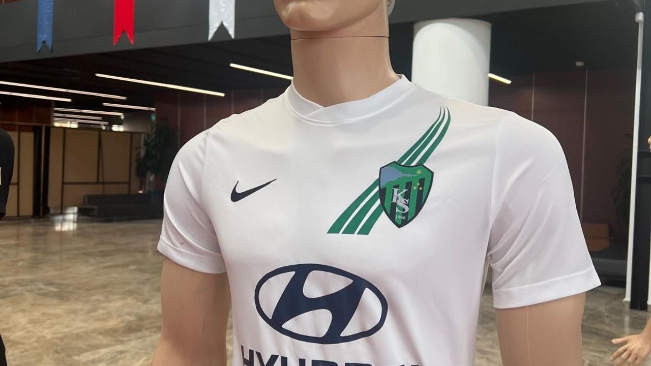 1966'dan Günümüze Kocaelispor Formaları Sergileniyor