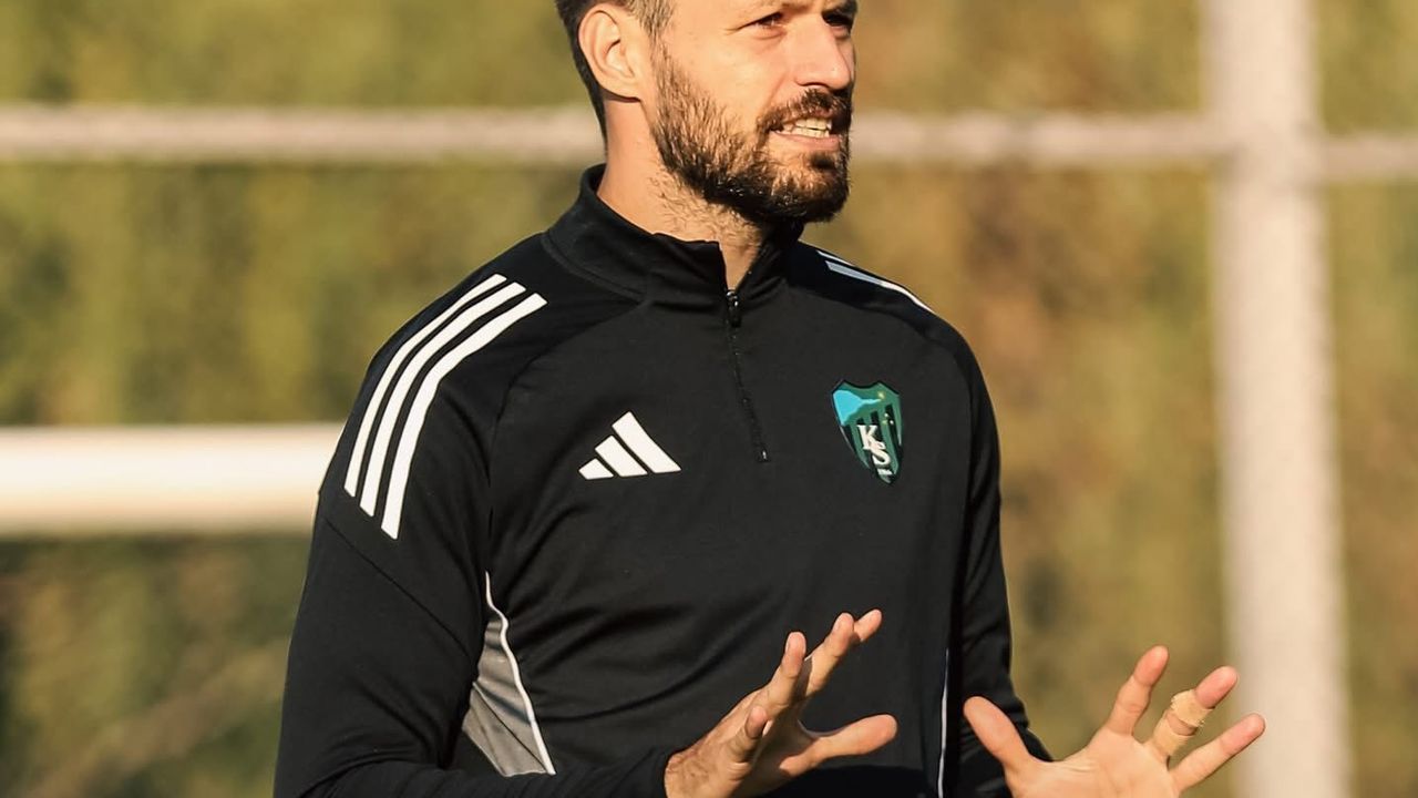Kocaelispor’da Petkovic krizi imza parası ödemesiyle aşıldı