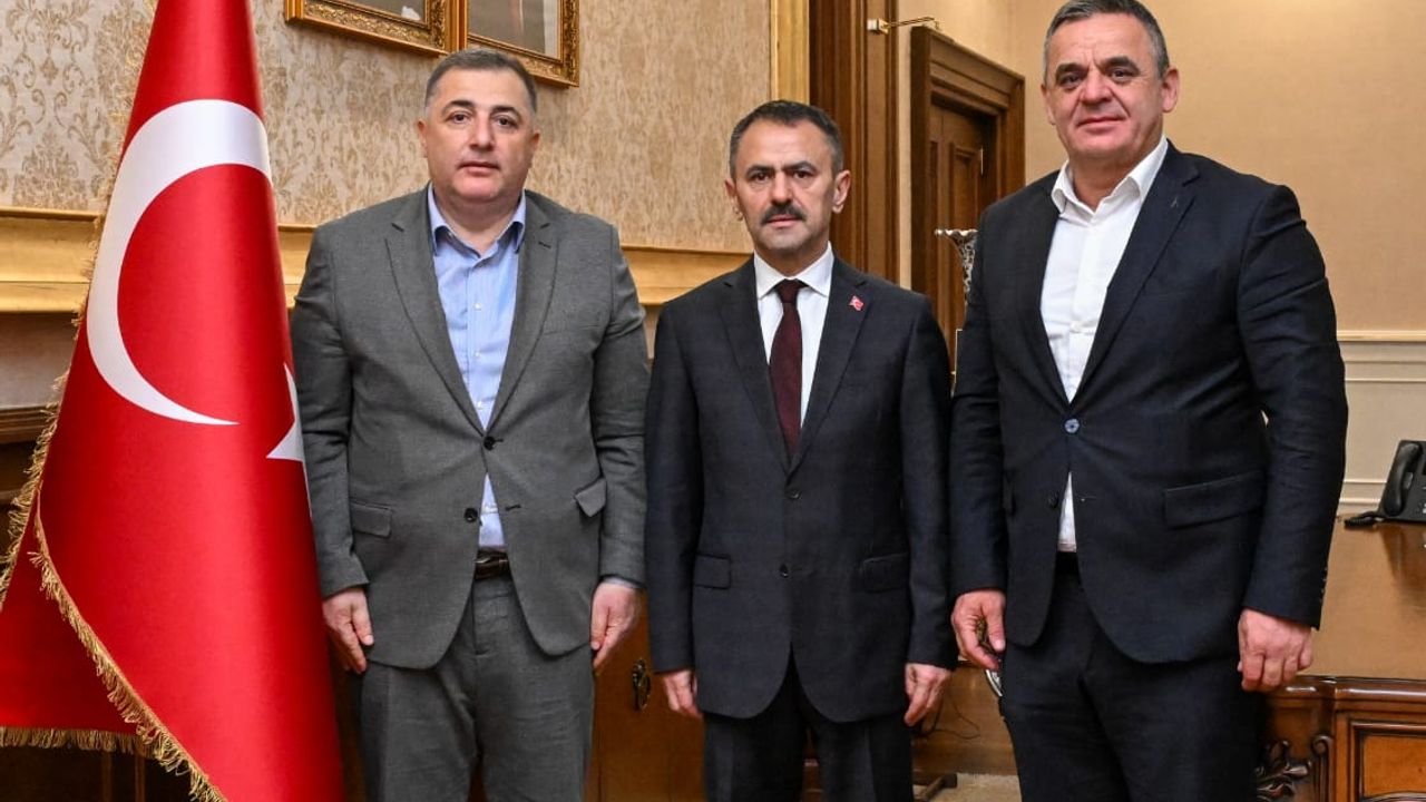 Hizmet-İş Sendikası’ndan Vali Aktaş’a Nezaket Ziyareti