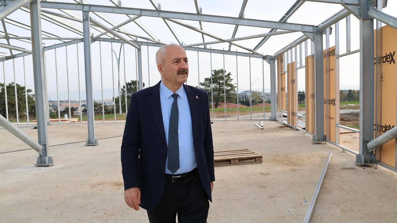 Gebze’de Geçici Kaymakamlık Binası Yükseliyor