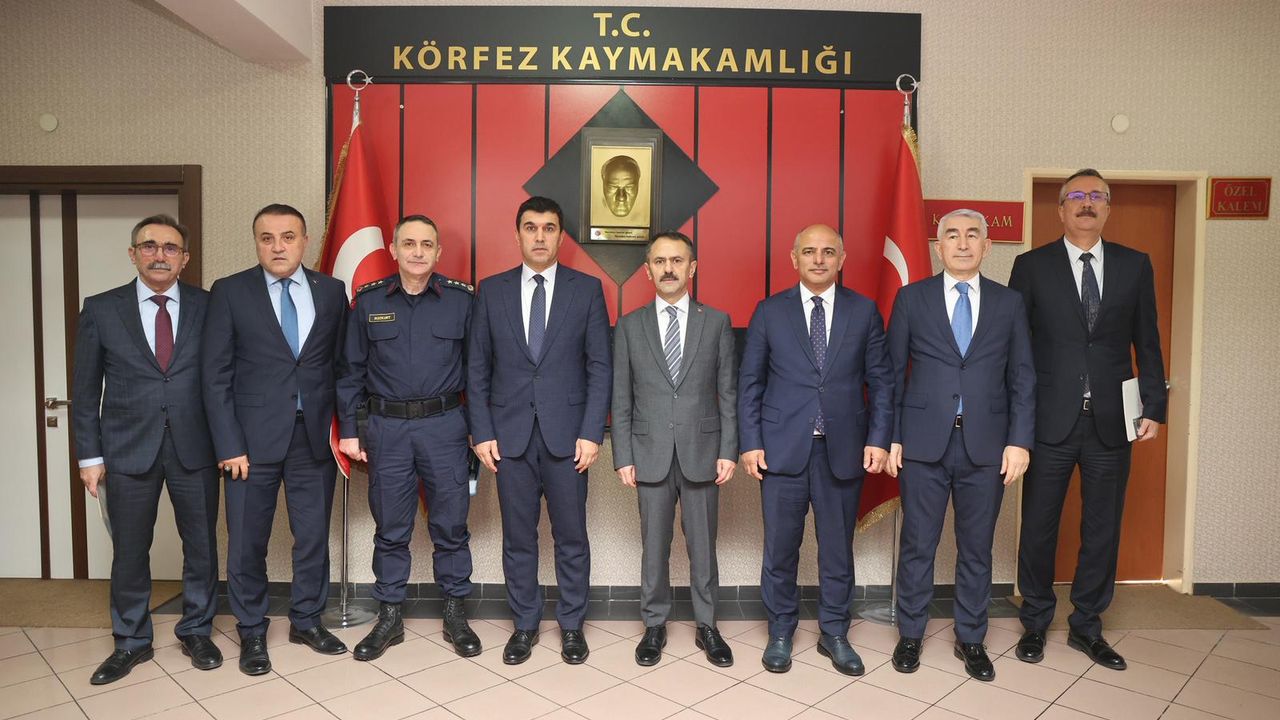 Vali Aktaş’tan Şehit Ailelerine Ziyaret ve Muhtarlarla İstişare Toplantısı