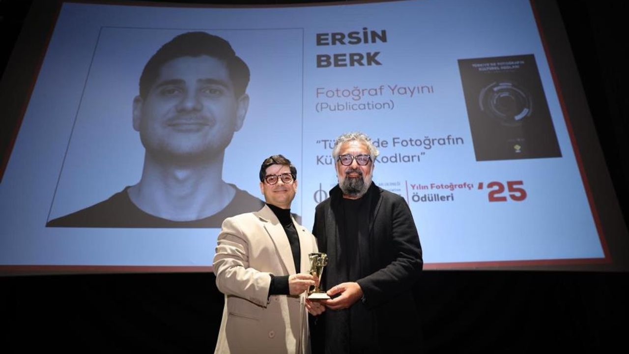 SUBÜ Öğretim Görevlisi Ersin Berk’e “Yılın Fotoğraf Yayını” ödülü