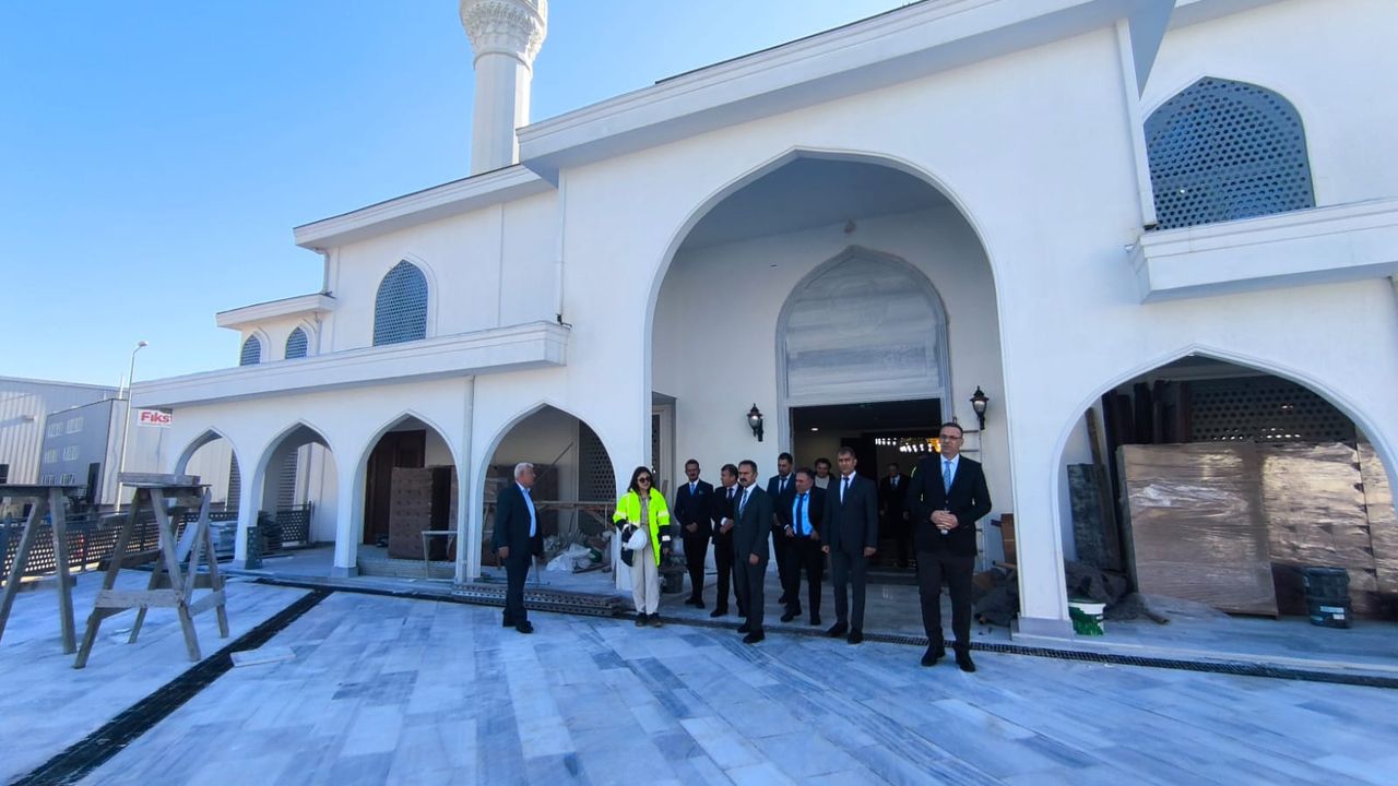 Vali Aktaş, KOBİ OSB Camii İnşaatında İncelemelerde Bulundu