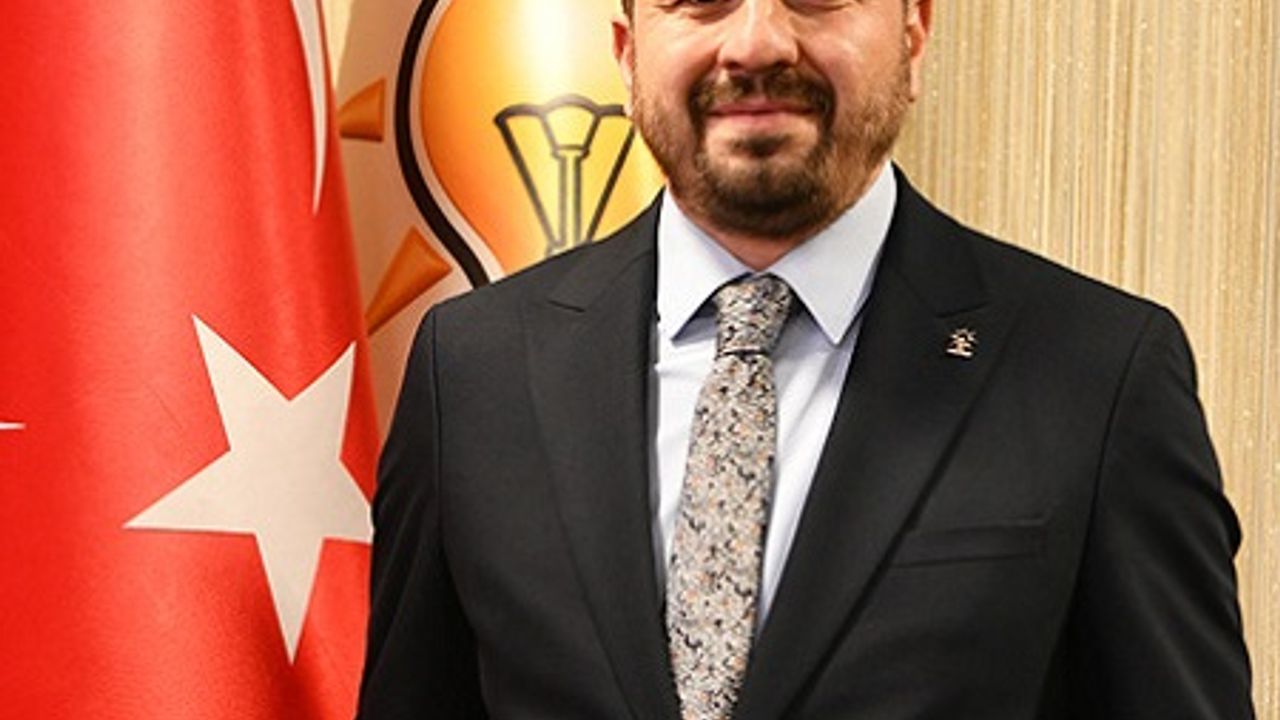 AK Parti İl Başkanı Mehmet Aydemir’den Altıeylül Belediyesine Tepki: “Sabri Uğur Millet Kıraathanesi Şehrin Hafızasıdır”