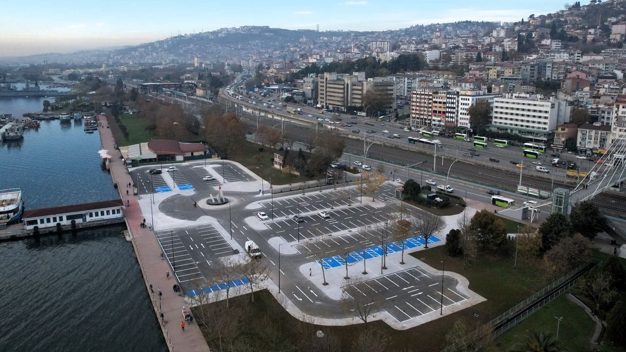 İzmit 1 Mart Vapur İskelesi Otoparkı Nefes Aldırdı