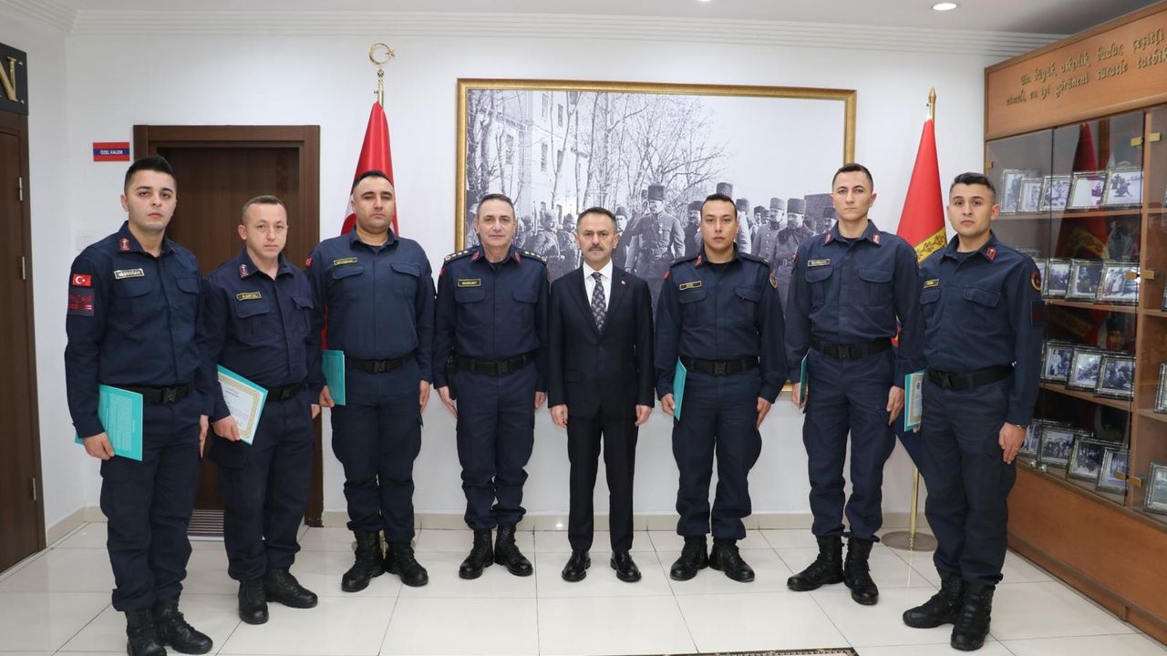 Vali İlhami Aktaş, 112 Acil Çağrı Merkezinde İncelemelerde Bulundu