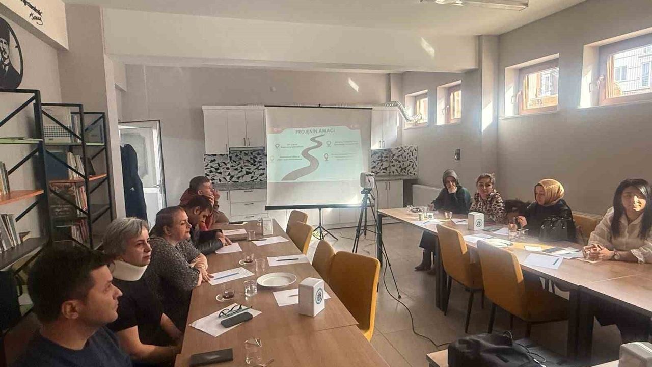 Anaokulu öğrencilerinin velileri teknoloji ve zorbalığına karşı eğitim alacak