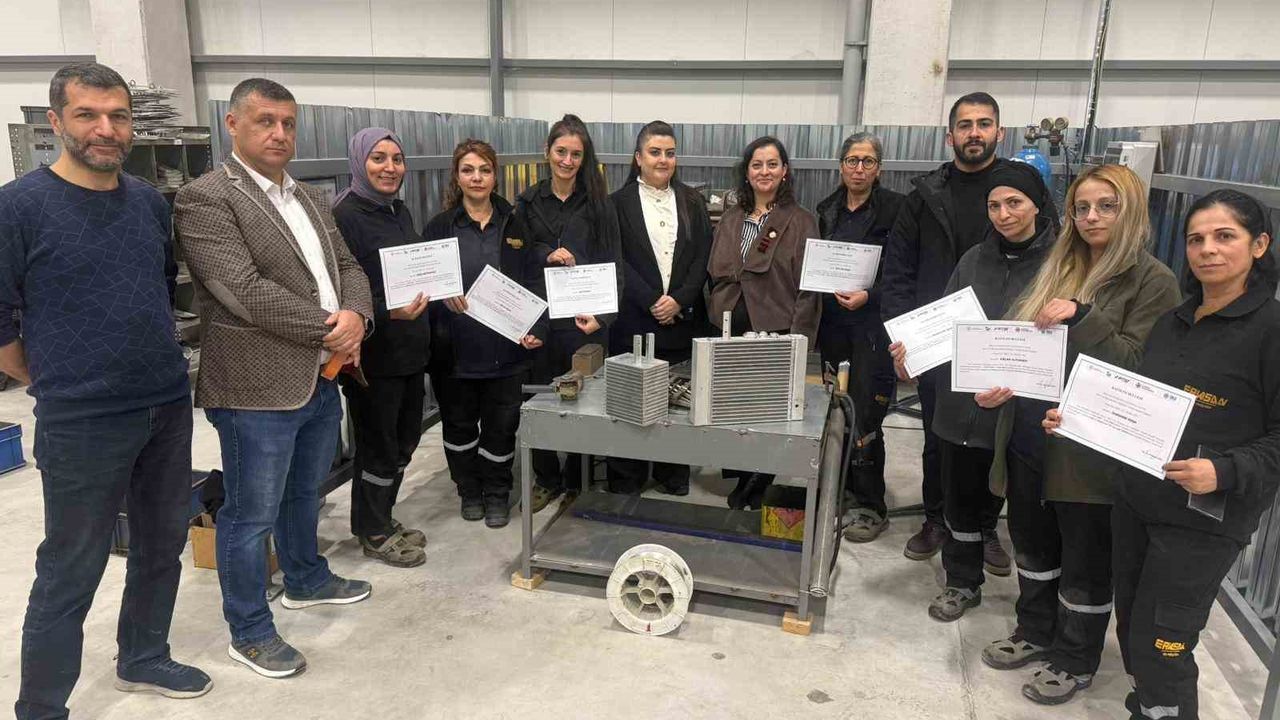 Sanayide kadın gücü: 15 kadın kaynakçı sertifikalarını aldı