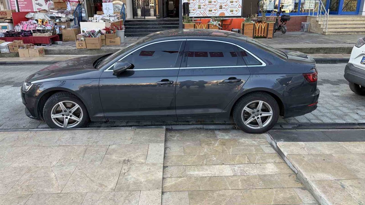 Engelli rampasına aracını park eden başkan yardımcısı cezayı yedi