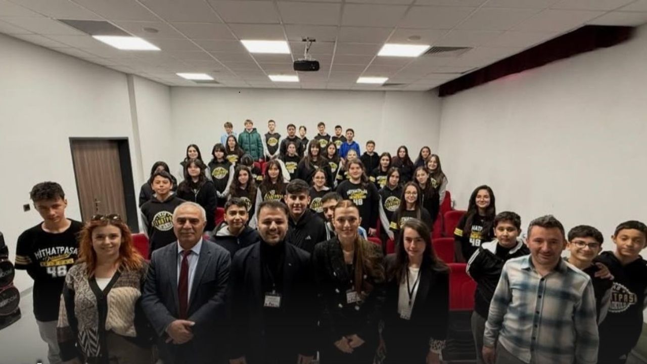 Emirdağ Mithatpaşa Ortaokulunda ‘Bilim Odaklı Buluşma’ projesi