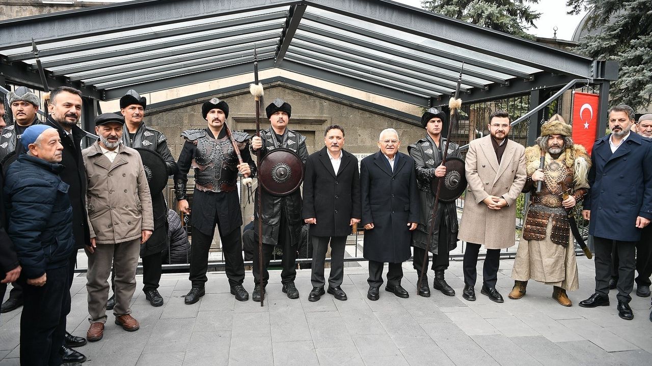 Melik Muhammed Gazi anıldı