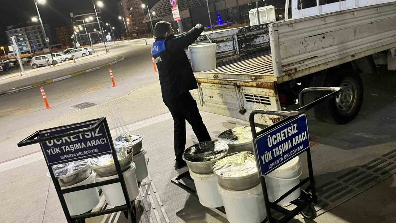 Otobüs bagajında satılmak üzere gönderilen yaprak, lahana sarma ve dolmalara el konuldu