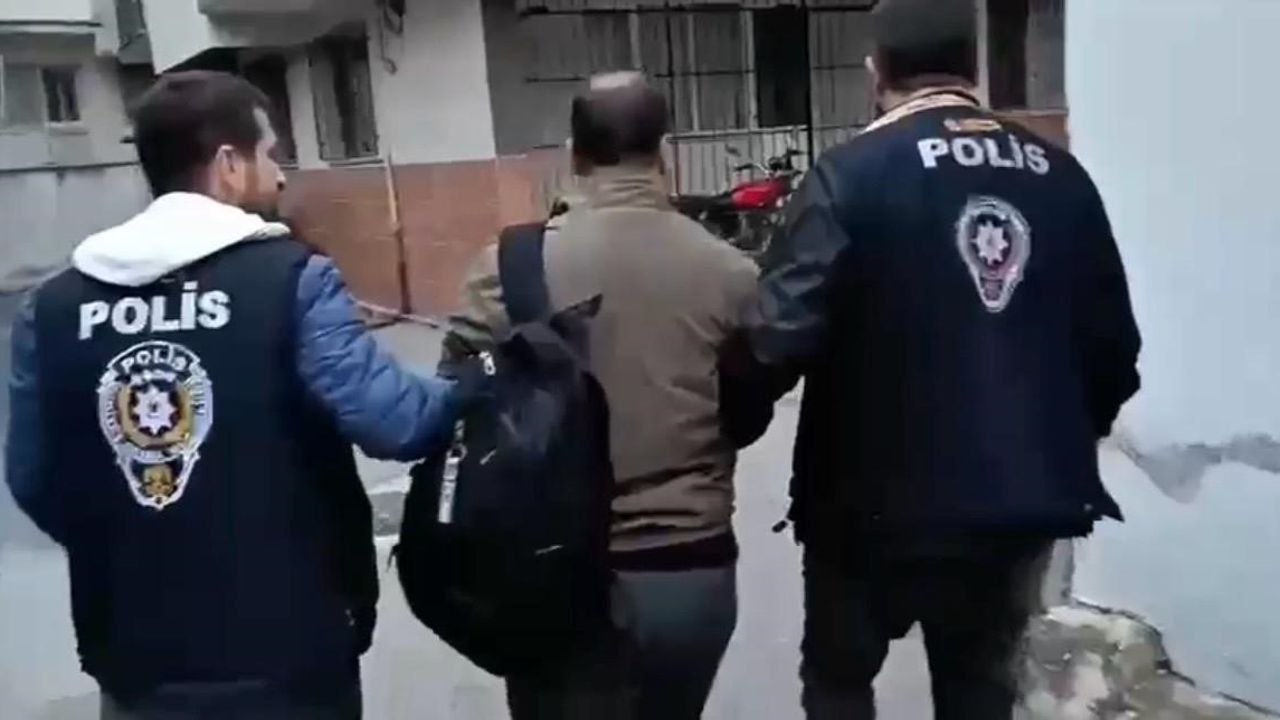 İzmir’de siber operasyon: 4 firari dolandırıcı yakalandı