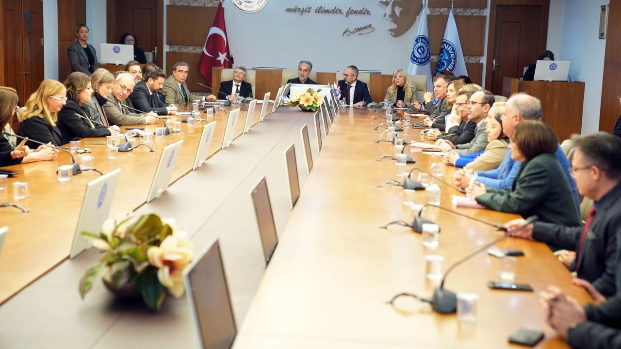 Ege Üniversitesi’nde yeni dönem başladı: Rektör Prof. Dr. Alcı’dan birlik ve beraberlik mesajı