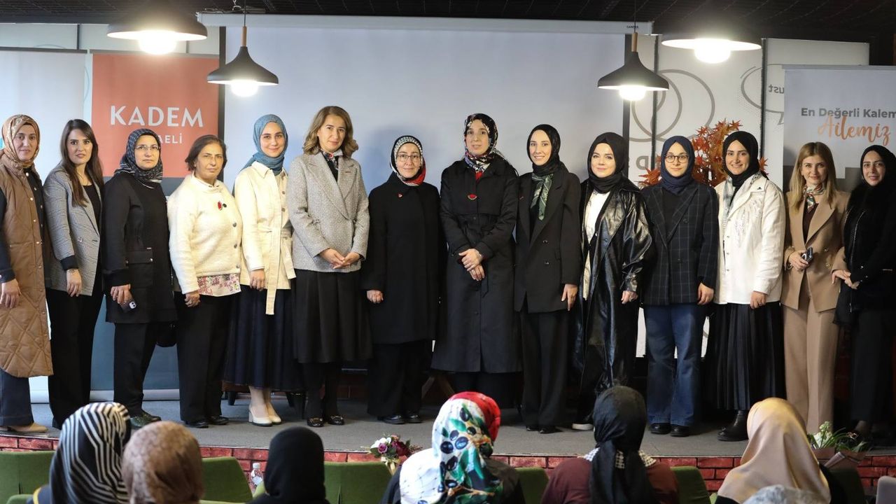 Başiskele’de “Gönüllülük ve Gazze” söyleşisi yoğun ilgi gördü