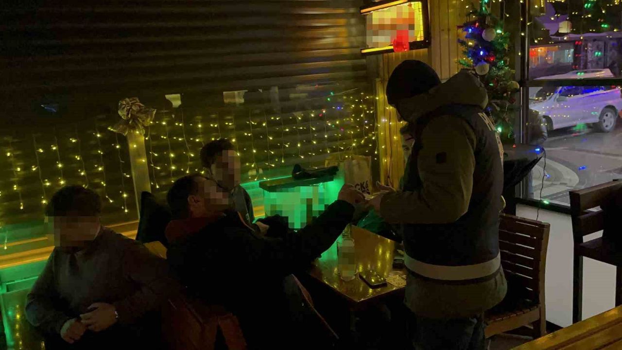 Ruhsatsız tabanca, yasaklı hap, kaçaklar… Eskişehir’de geceye damga vuran uygulama